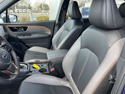 Used 2025 Subaru Forester Sport image 9