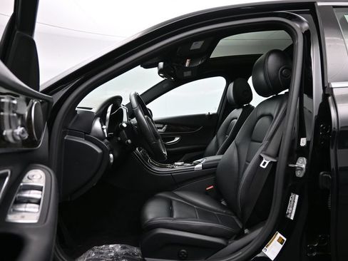 Used 2018 Mercedes-Benz C 300 4MATIC Sedan image 23