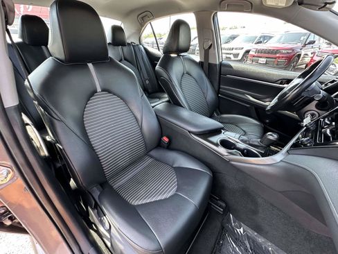 Used 2024 Toyota Camry SE FWD image 31