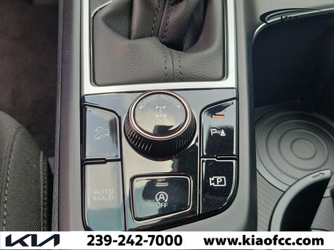 Used 2025 Kia Sportage LX AWD/4WD image 29