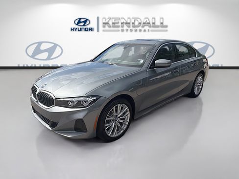 Used 2024 BMW 330e RWD image 3