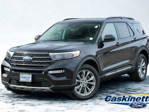 Certified 2024 Ford Explorer XLT w/ Equipment Group 202A AWD/4WD image 1