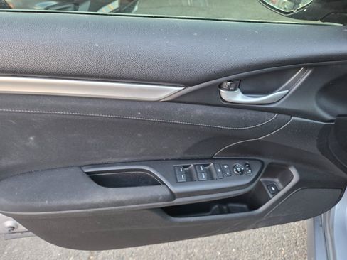Used 2018 Honda Civic EX-T image 8