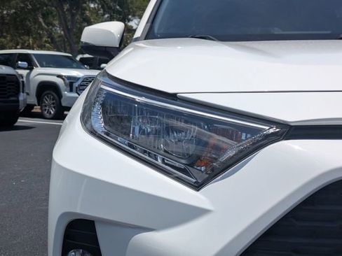 Used 2020 Toyota RAV4 XLE w/ Convenience Package FWD image 10