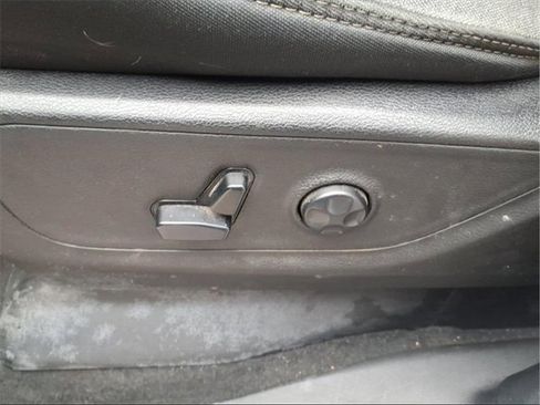 Used 2021 RAM 1500 Big Horn image 13