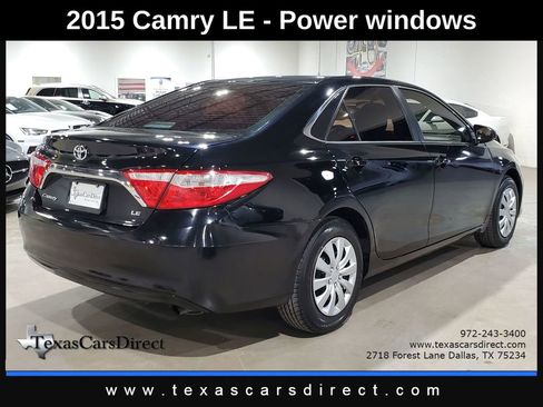 Used 2015 Toyota Camry LE image 9