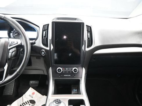 Certified 2024 Ford Edge SEL AWD/4WD image 22