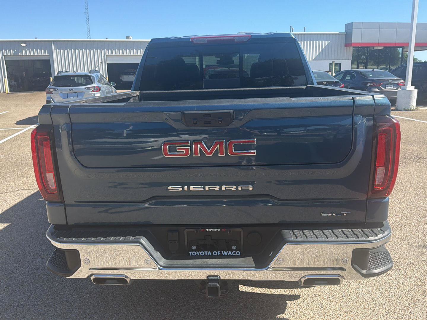 Used 2024 GMC Sierra 1500 SLT w/ SLT Premium Plus Package AWD/4WD image 4