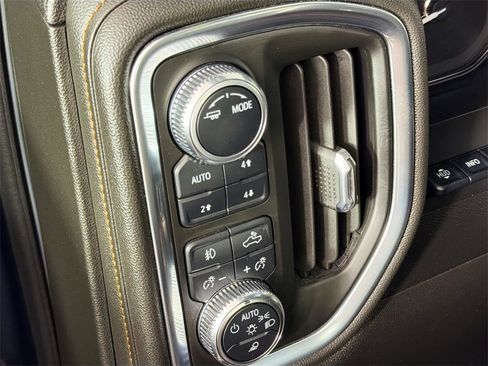 Used 2022 GMC Sierra 1500 AT4 w/ Technology Package image 10