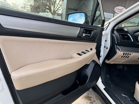 Used 2015 Subaru Outback 2.5i Premium image 11