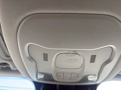 Used 2019 Jeep Renegade Sport image 21