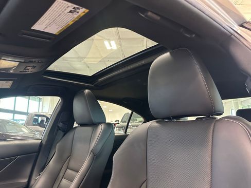 Used 2022 Lexus IS 350 F Sport w/ Dynamic Handling Package RWD image 36
