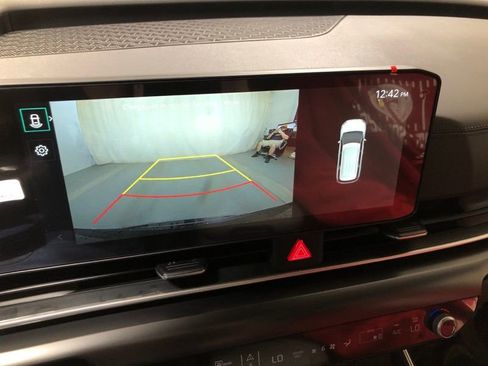 New 2026 Kia Carnival LXS FWD image 33