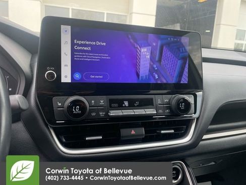 Used 2024 Toyota Grand Highlander XLE image 16