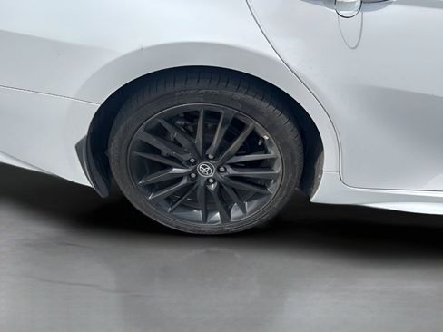 Used 2021 Toyota Camry XSE image 13