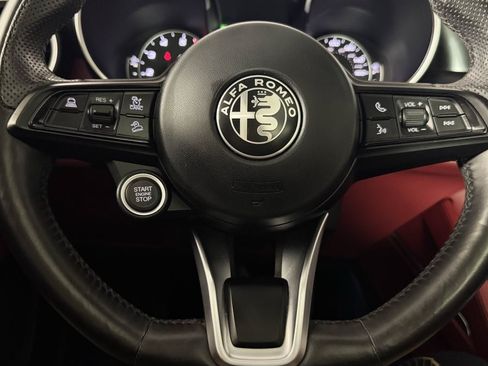 Used 2021 Alfa Romeo Stelvio Sprint w/ Nero Edizione RWD image 16