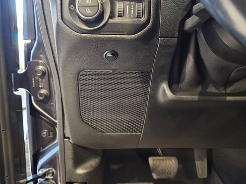 Used 2020 Jeep Gladiator Sport w/ Quick Order Package 24S image 13