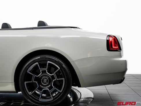 Used 2021 Rolls-Royce Dawn image 16