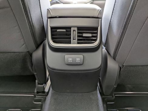 Used 2022 Subaru Outback Premium AWD/4WD image 30