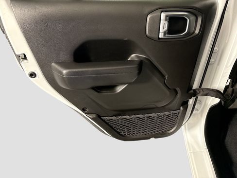 Used 2024 Jeep Wrangler Unlimited w/ Convenience Group AWD/4WD image 26