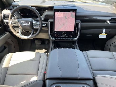 Used 2026 GMC Yukon XL Elevation image 16