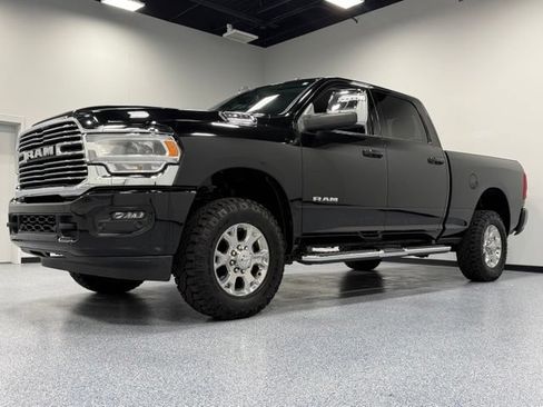 Used 2024 RAM 2500 Laramie AWD/4WD image 4