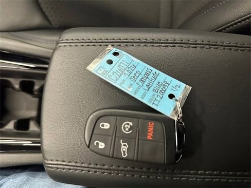 New 2026 Jeep Compass Latitude image 28