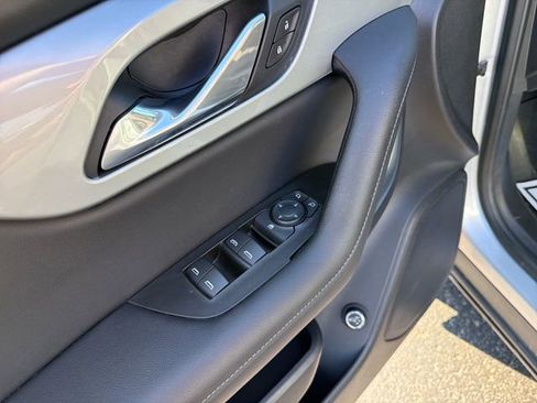 Used 2020 Chevrolet Blazer LT image 18