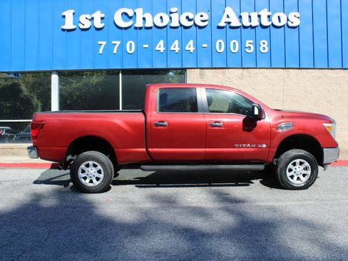 Used 2017 Nissan Titan SV image 7