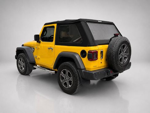 Used 2019 Jeep Wrangler Sport AWD/4WD image 3