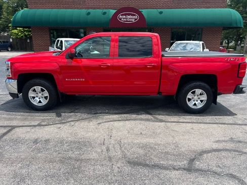 Used 2018 Chevrolet Silverado 1500 LT AWD/4WD image 2