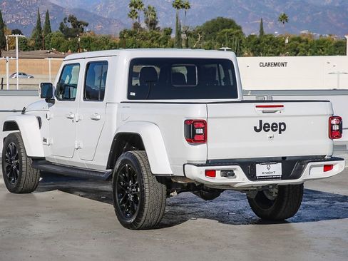 Used 2023 Jeep Gladiator Overland image 7