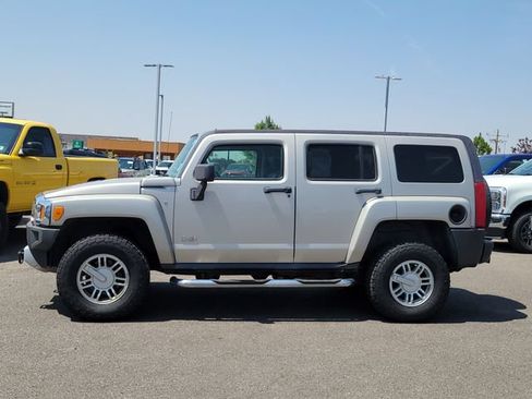 Used 2008 HUMMER H3 Luxury AWD/4WD image 2