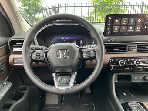 Certified 2026 Honda Pilot Elite image 17