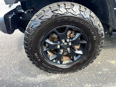 Used 2020 Jeep Wrangler Unlimited Sport image 9