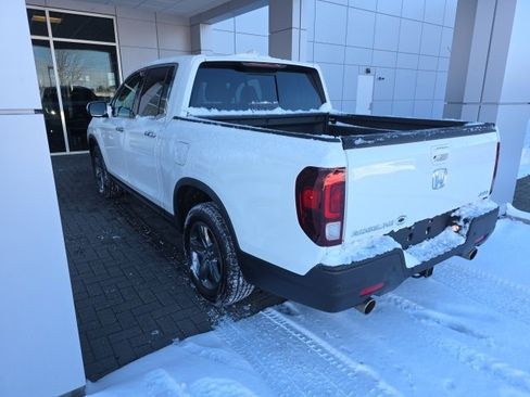 Used 2022 Honda Ridgeline RTL-E image 2