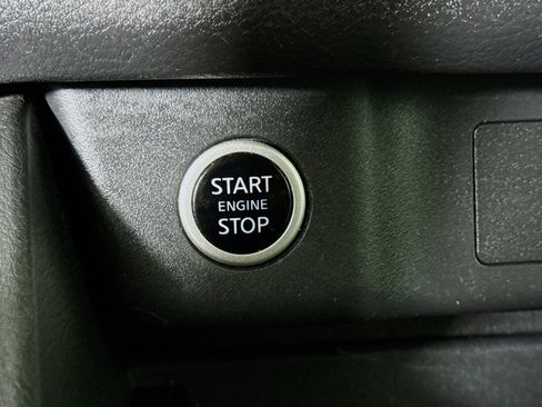 Used 2022 Nissan Rogue S AWD/4WD image 21