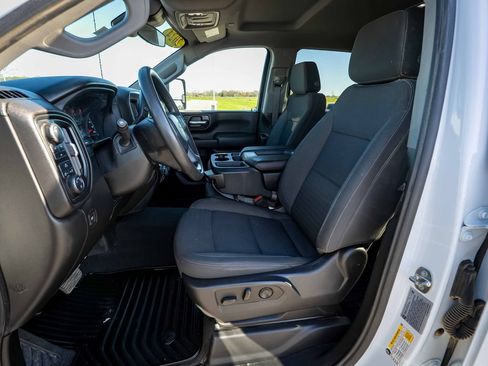 Used 2024 Chevrolet Silverado 2500 Custom w/ Custom Convenience Package AWD/4WD image 17