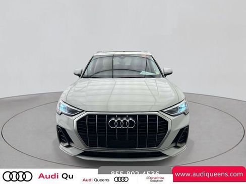 Used 2023 Audi Q3 2.0T Premium Plus w/ Premium Plus Package image 2