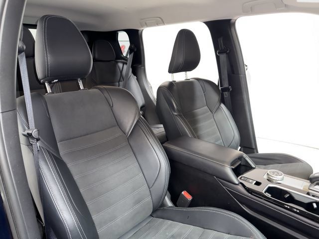 Used 2025 Mitsubishi Outlander SE FWD image 15