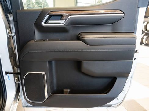 Used 2022 Chevrolet Silverado 1500 RST w/ Convenience Package II image 31