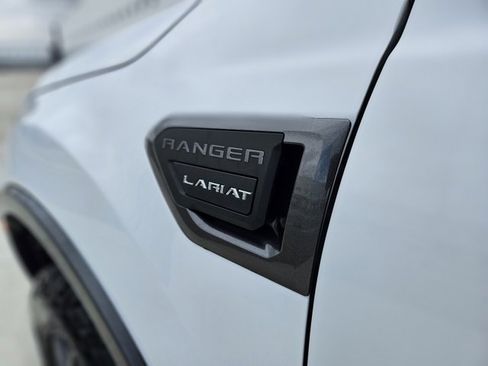 Used 2023 Ford Ranger Lariat w/ Tremor Off-Road Package image 9