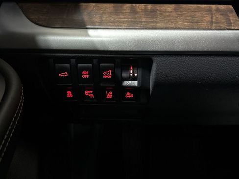 Used 2016 Subaru Outback 2.5i Limited image 19