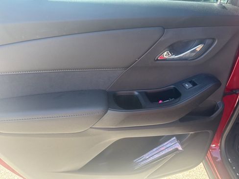 Used 2023 Chevrolet Traverse High Country image 12