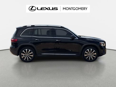 Used 2023 Mercedes-Benz GLB 250 image 2