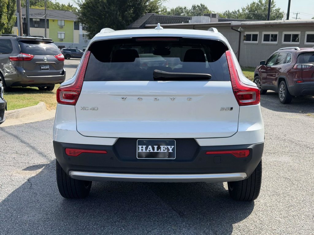 Used 2024 Volvo XC40 B5 Plus w/ Protection Package Premier AWD/4WD image 21