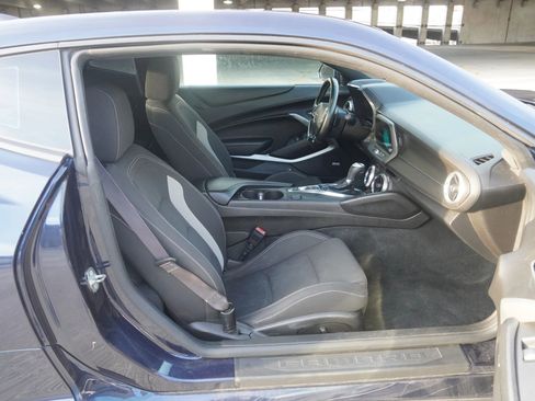 Used 2016 Chevrolet Camaro LT w/ Technology Package RWD image 15
