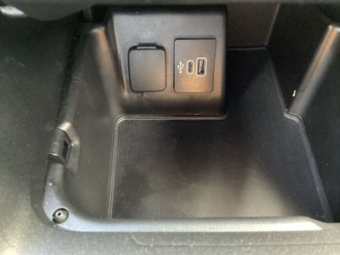 Used 2025 Ford Explorer ST-Line w/ ST-Line Street Pack AWD/4WD image 26