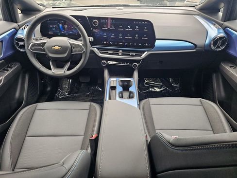 New 2026 Chevrolet Equinox EV LT AWD/4WD image 17