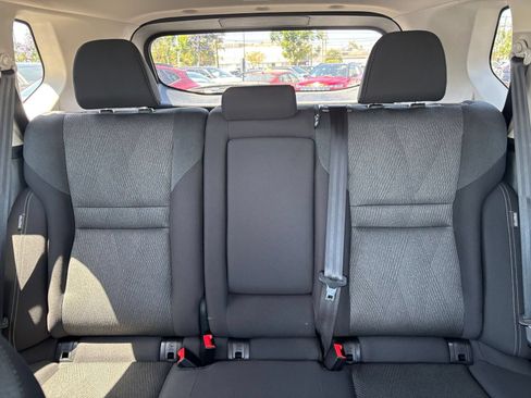 Used 2025 Nissan Rogue SV FWD image 40